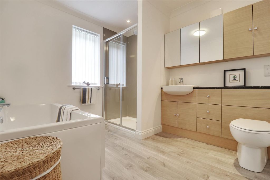 Additional image 9 of 5 bed detached bungalow for saleTall Trees, Hessle HU13