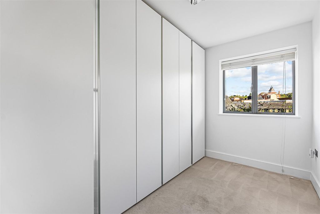 Additional image 17 of 2 bed flat for saleDolphin Yard, Maidenhead Street, Hertford SG14