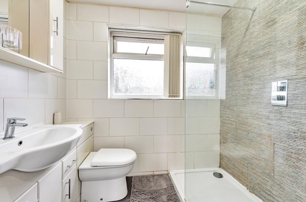 Additional image 11 of 5 bed semi-detached house for saleDelamere Road, Hayes UB4