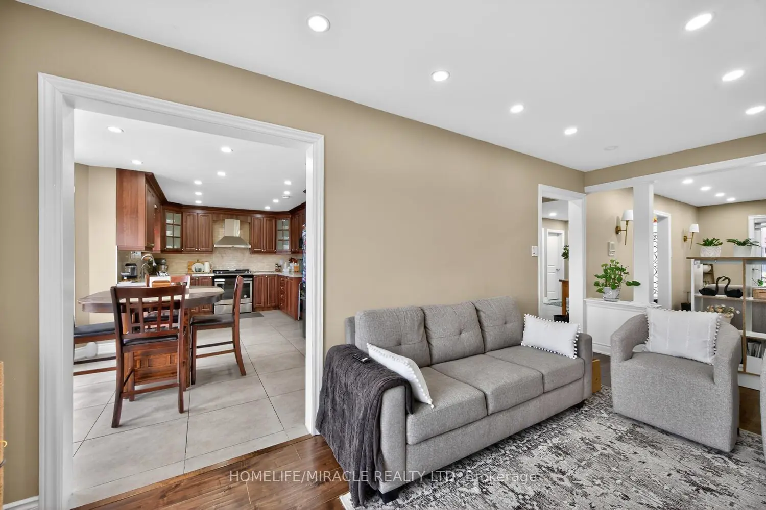 137 Minglehaze Drive photo 5