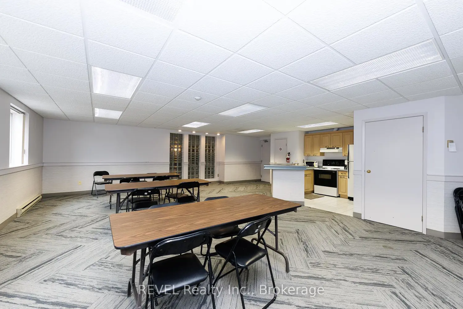 Additional image 17 of 3364 Montrose Road 301