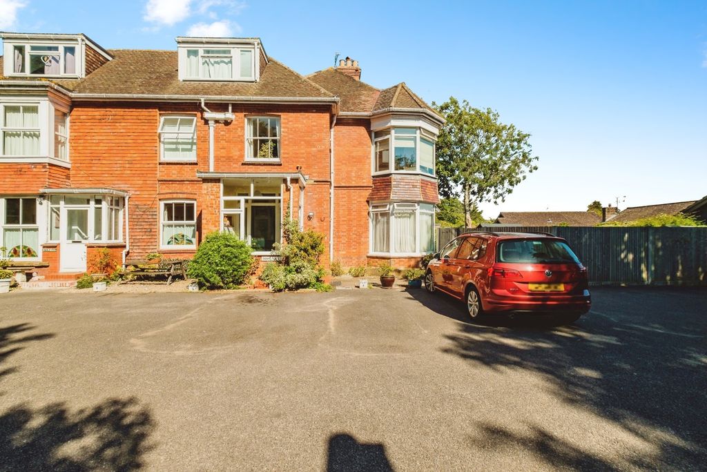 Additional image 8 of 1 bed property for saleKings Barn Villas, Steyning, West Sussex BN44