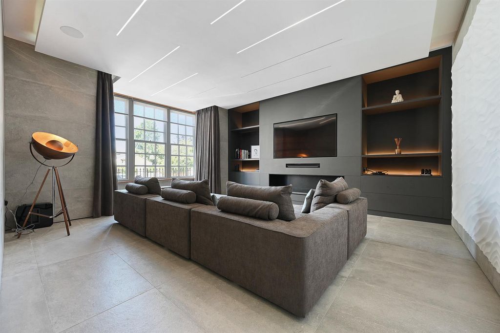 Additional image 3 of 3 bed flat for saleWest Hill, Harrow HA2
