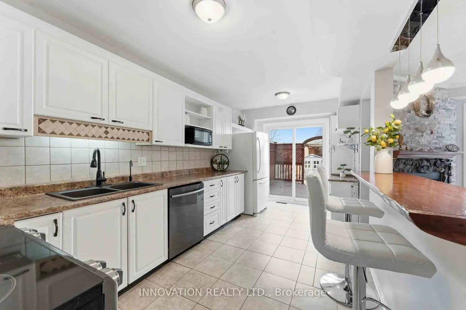 5 Harrington Court photo 3