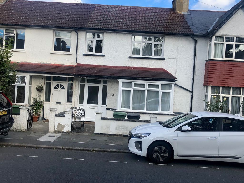 3 bed terraced house for saleShell Road, London SE13