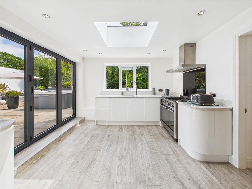 Additional image 12 of 4 bed detached house for saleBoothferry Road, Hessle HU13