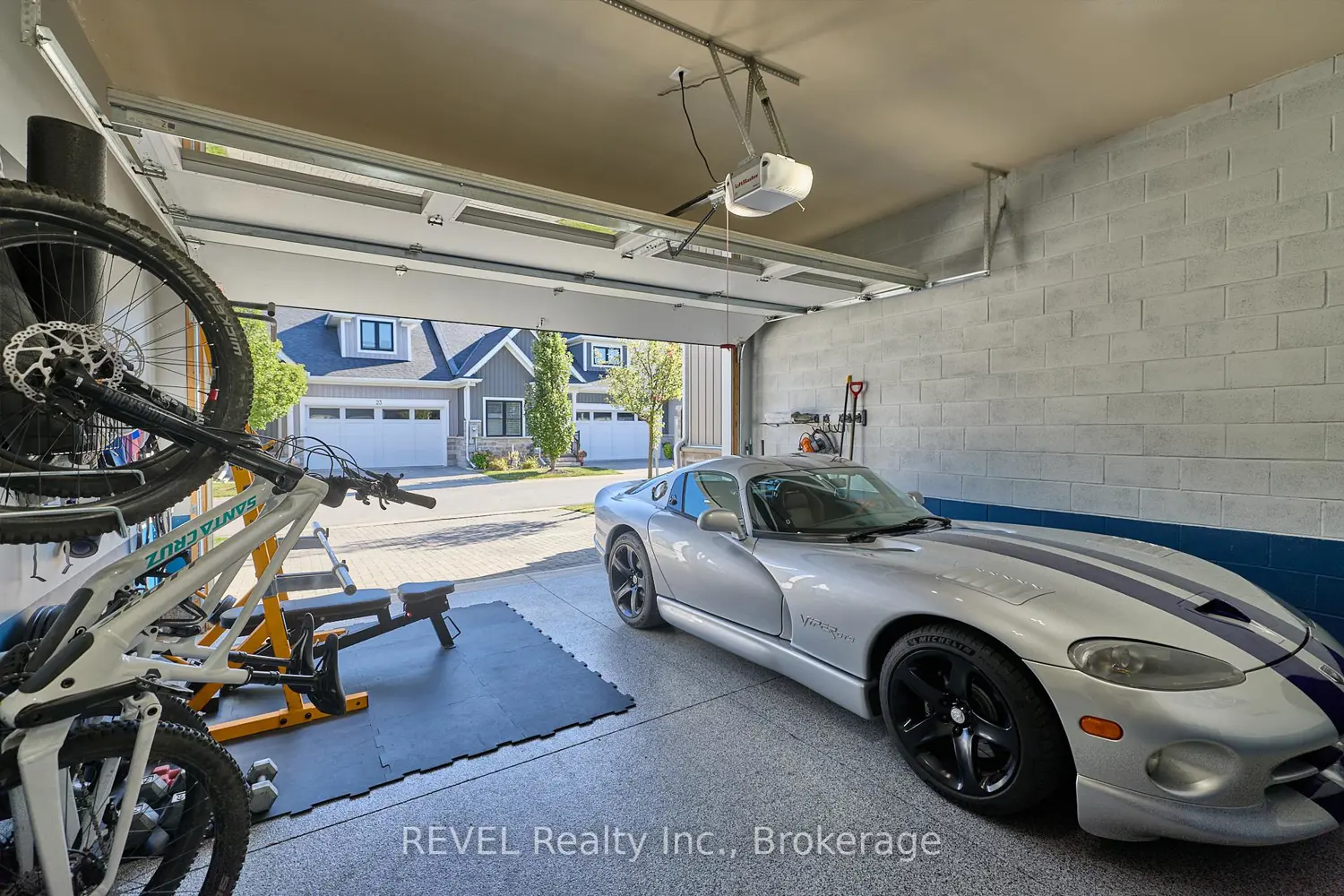 Additional image 14 of 9245 Shoveller Drive 19