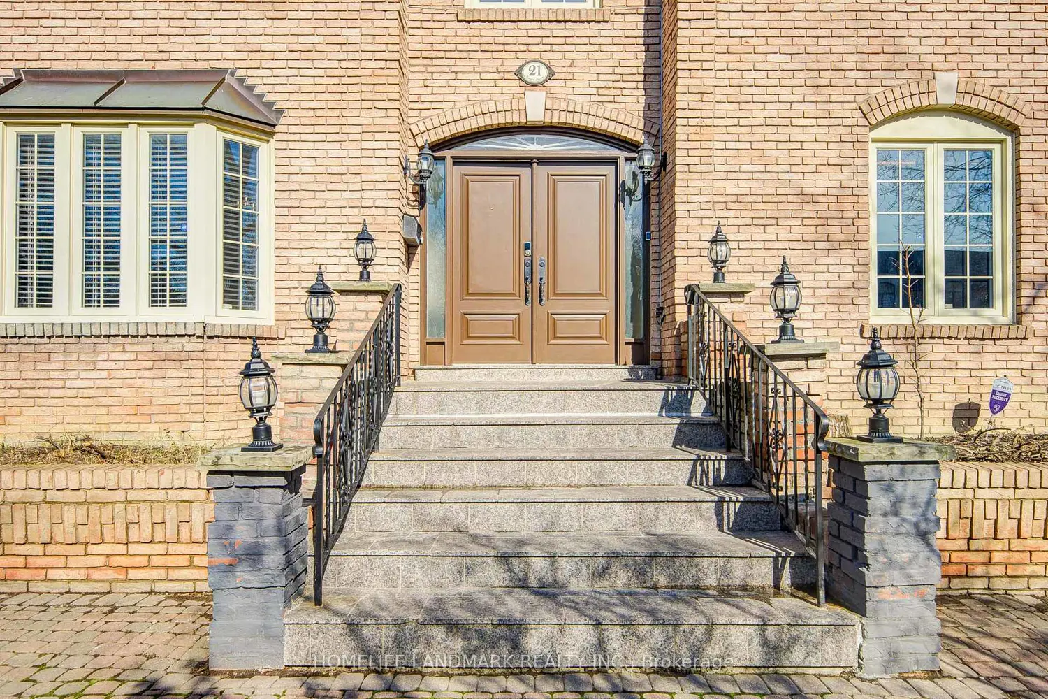 21 Kirkdale Crescent photo 2
