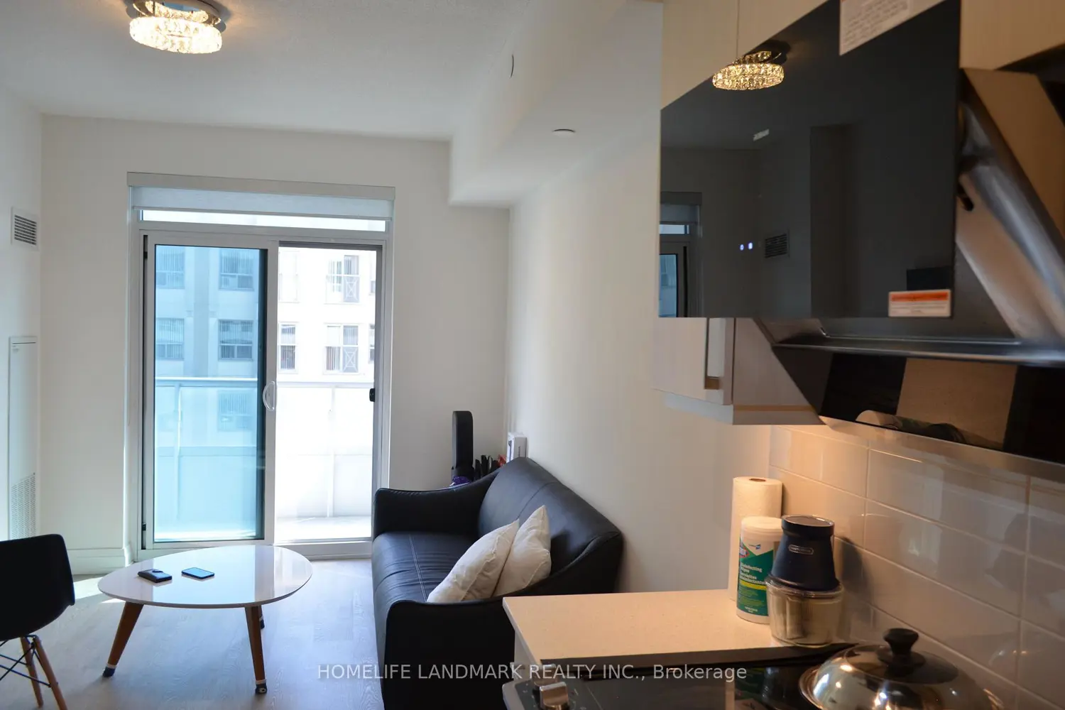 591 Sheppard Avenue 808 photo 4