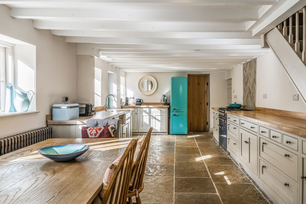 Additional image 5 of 3 bed detached house for saleLondon Road, Hindhead, Surrey GU26