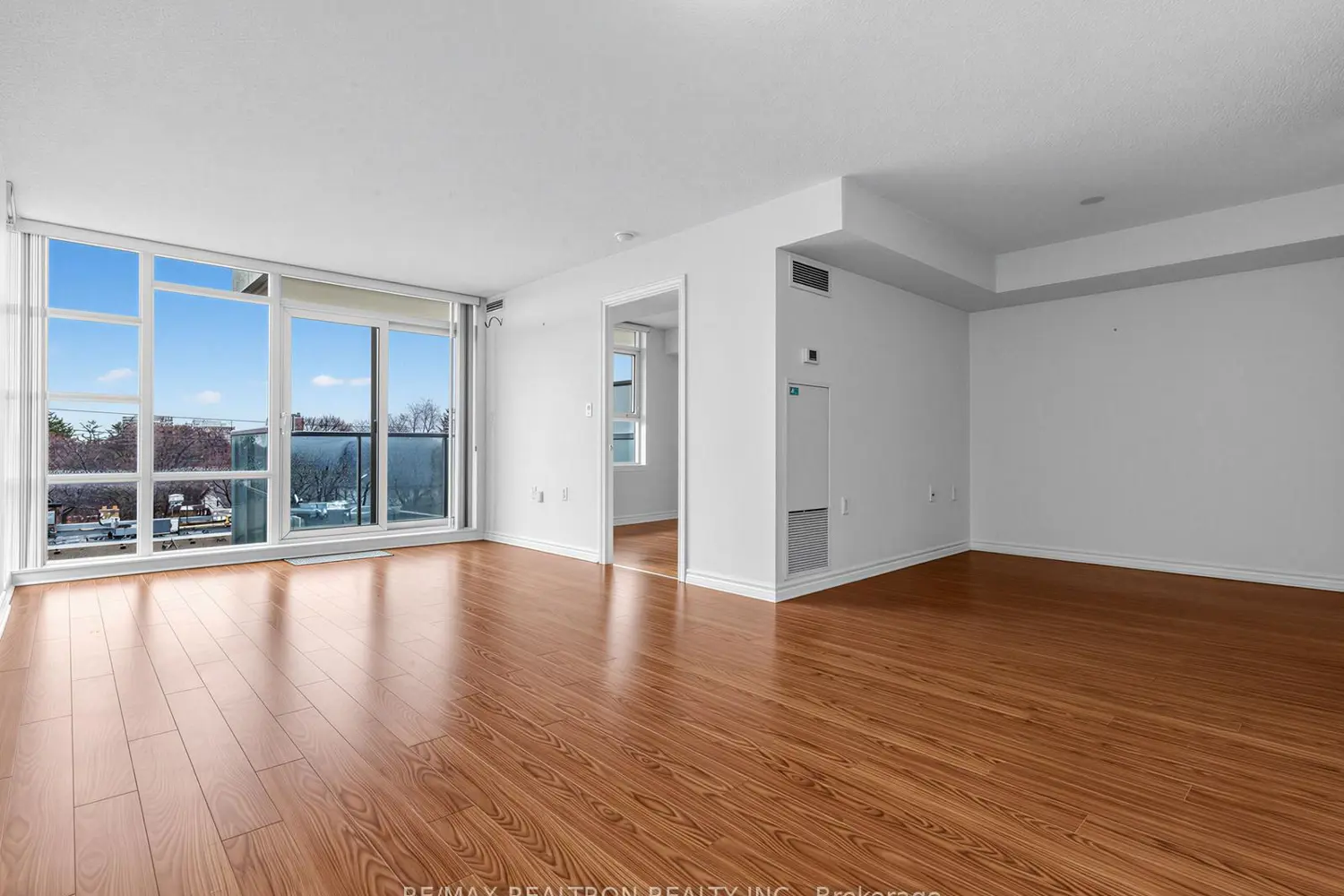3830 Bathurst Street 512 photo 4