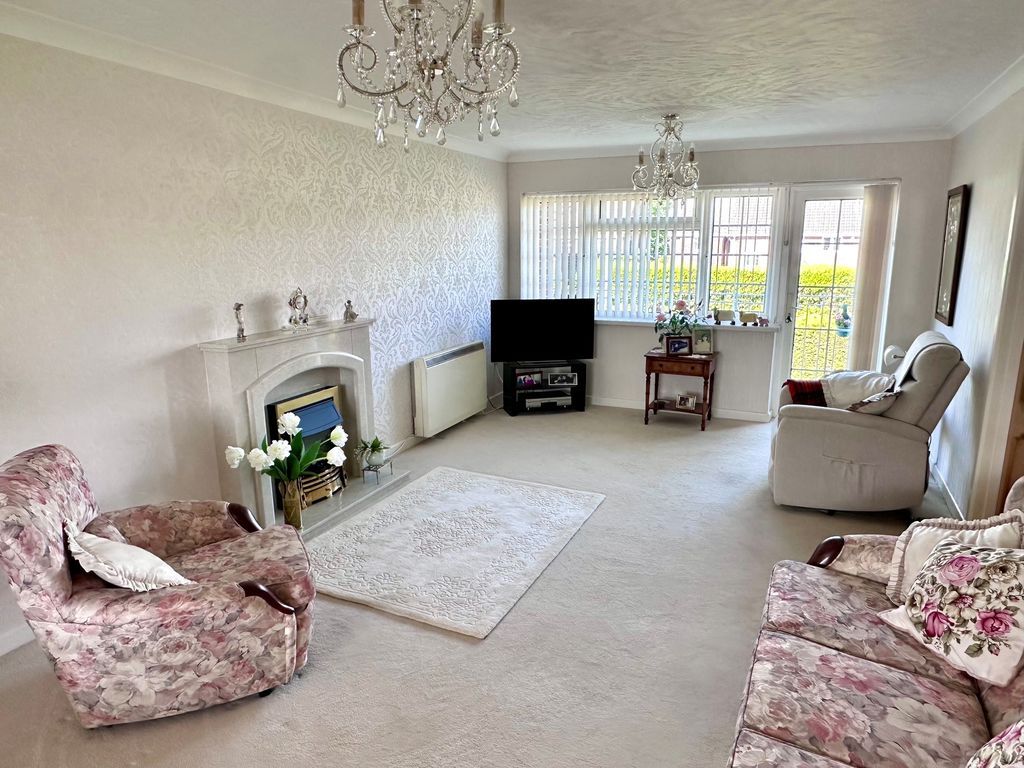 Additional image 2 of 2 bed flat for sale44 Mark Anthony Court, Hayling Island PO11