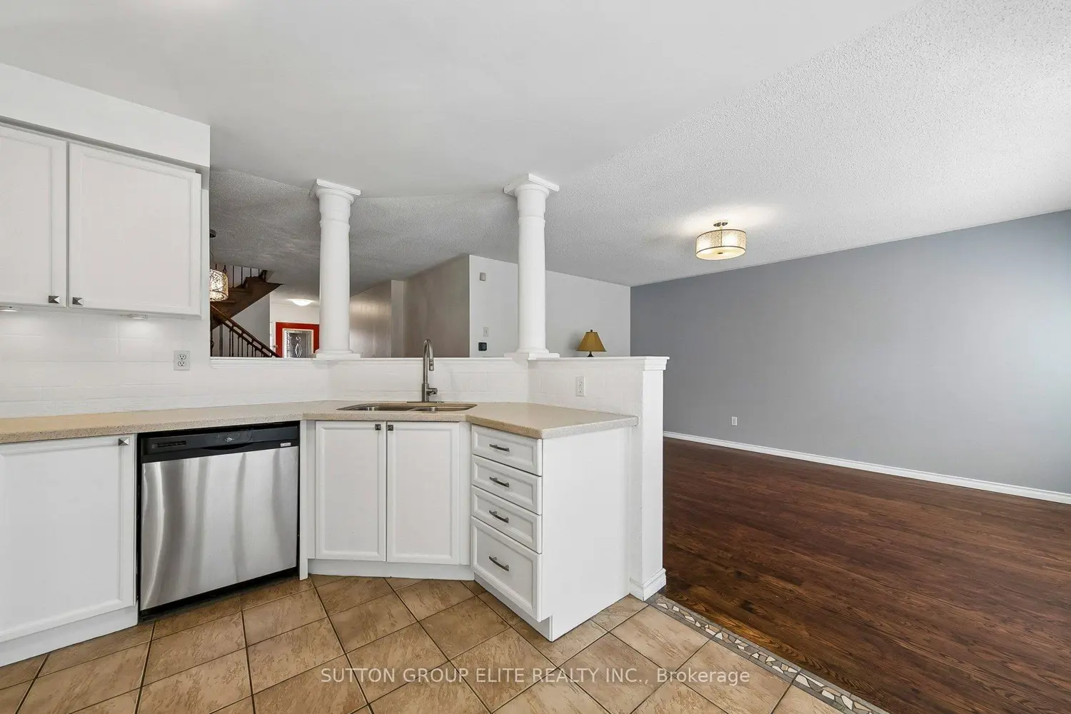 636 Porter Way photo 4