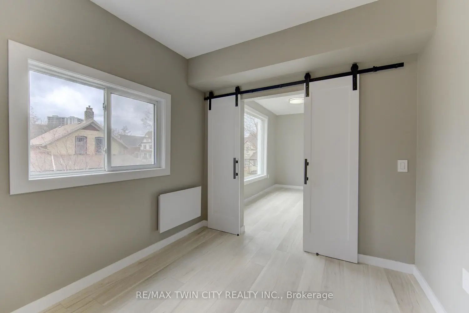 67 Louisa Street photo 3