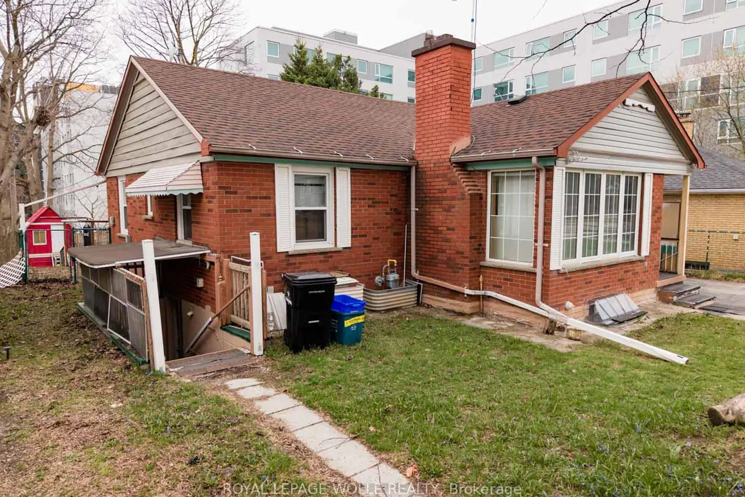 291 Albert Street photo 3