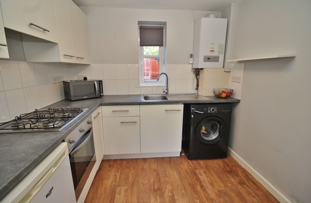 Additional image 9 of 2 bed flat for saleBrockhampton Lane, Havant PO9