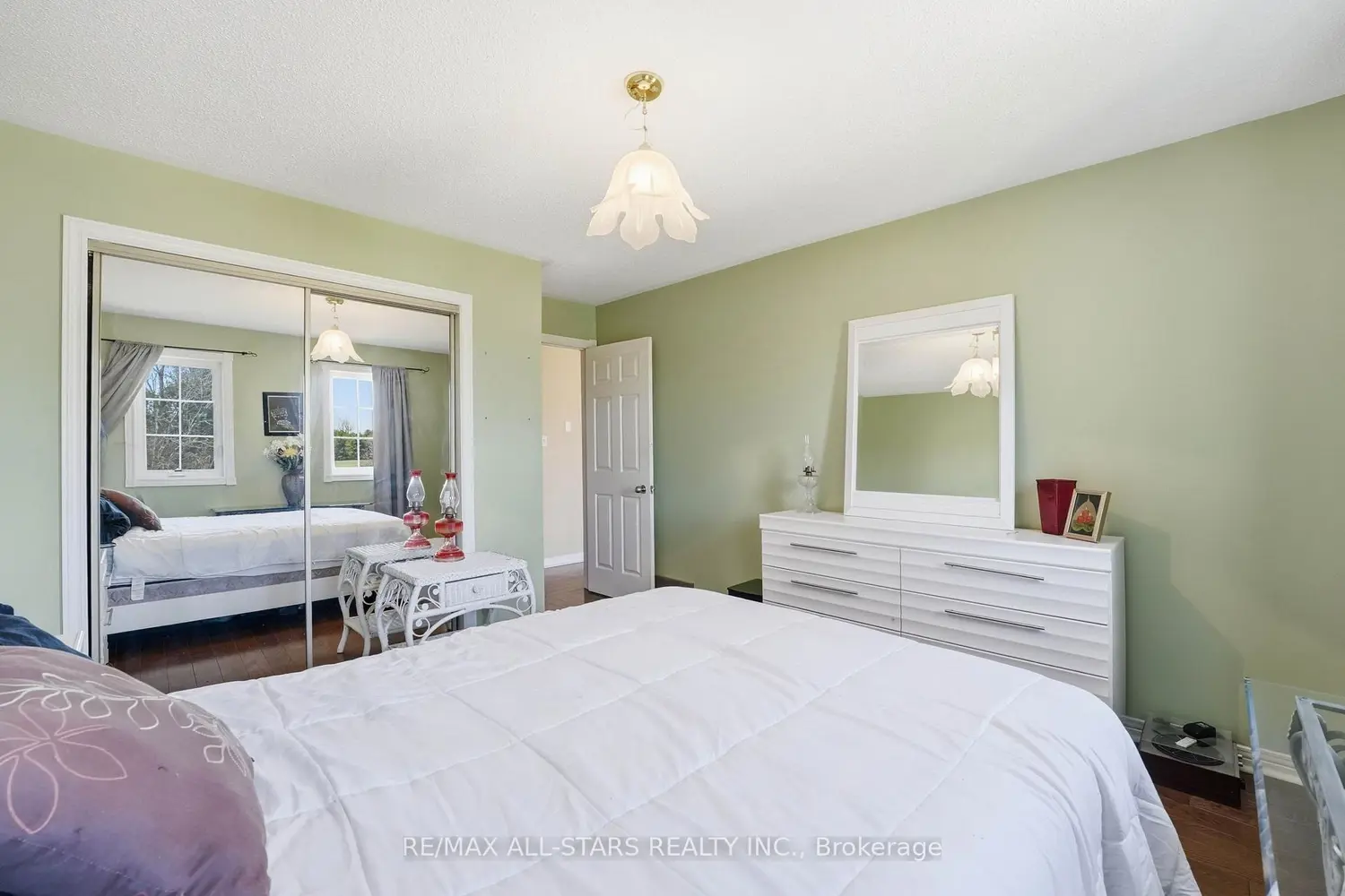 25472 Lakeridge Road photo 4
