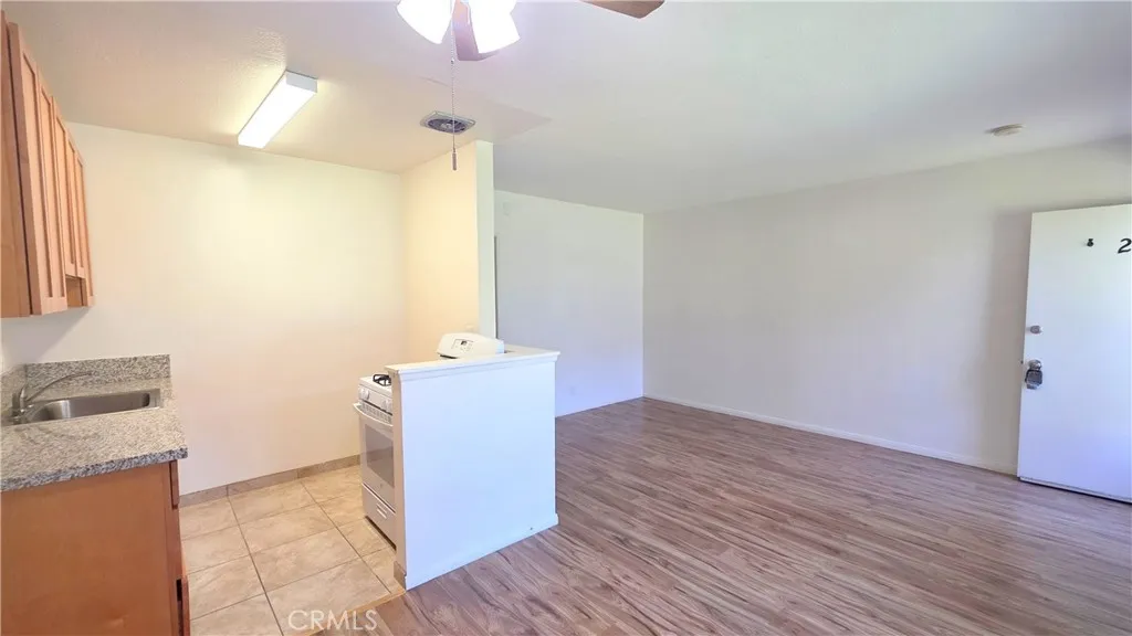 2334 E Santa Fe Avenue Unit 2, Fullerton, CA 92831 photo 4