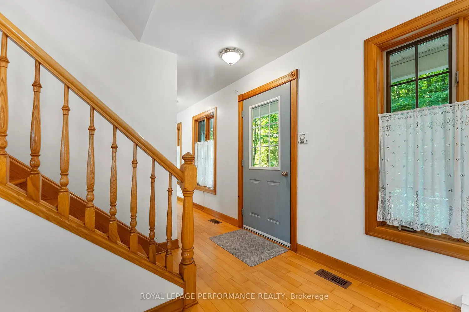 82 Rosebrugh Road photo 4