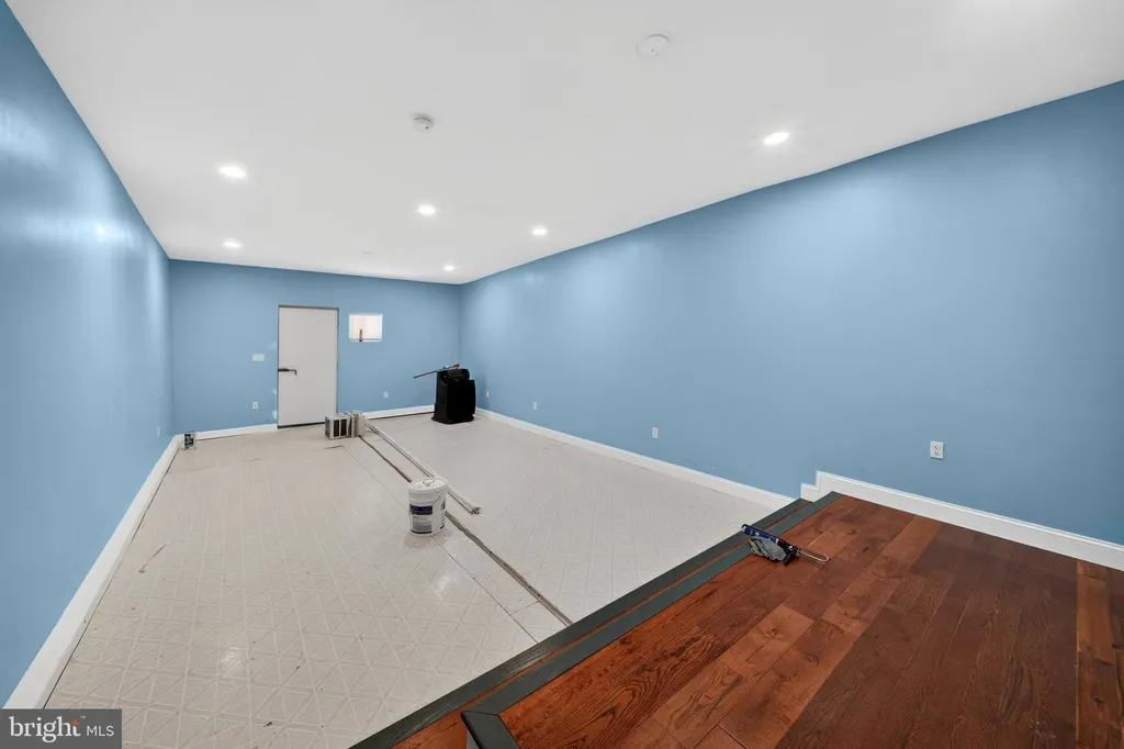 2538 W Mosher Street, Baltimore, MD 21216