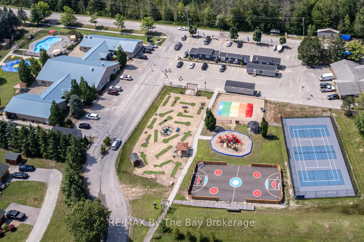 Additional image 15 of 85 Theme Park Drive 173