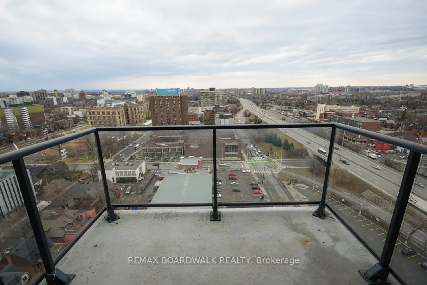 Additional image 15 of 203 Catherine Street 1709
