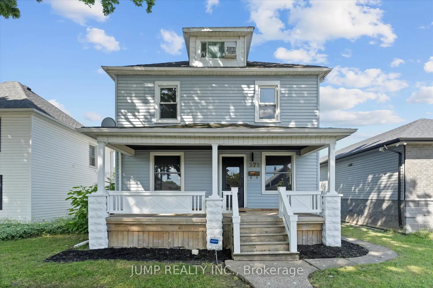 371 Curry Avenue photo 2
