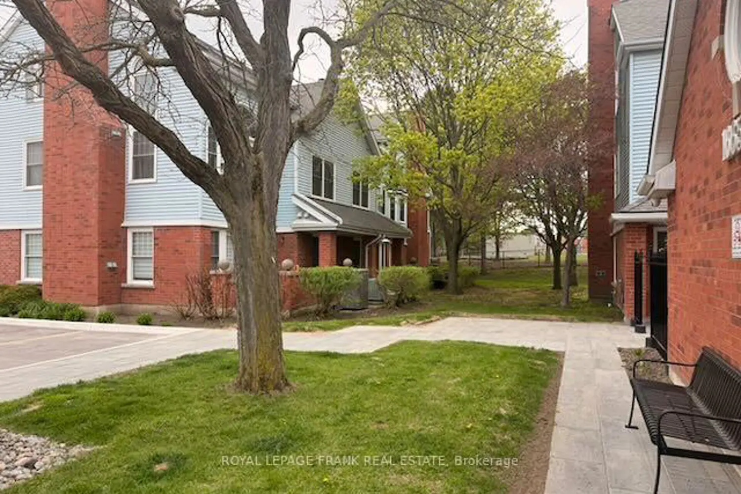 1665 Nash Road E12 photo 5