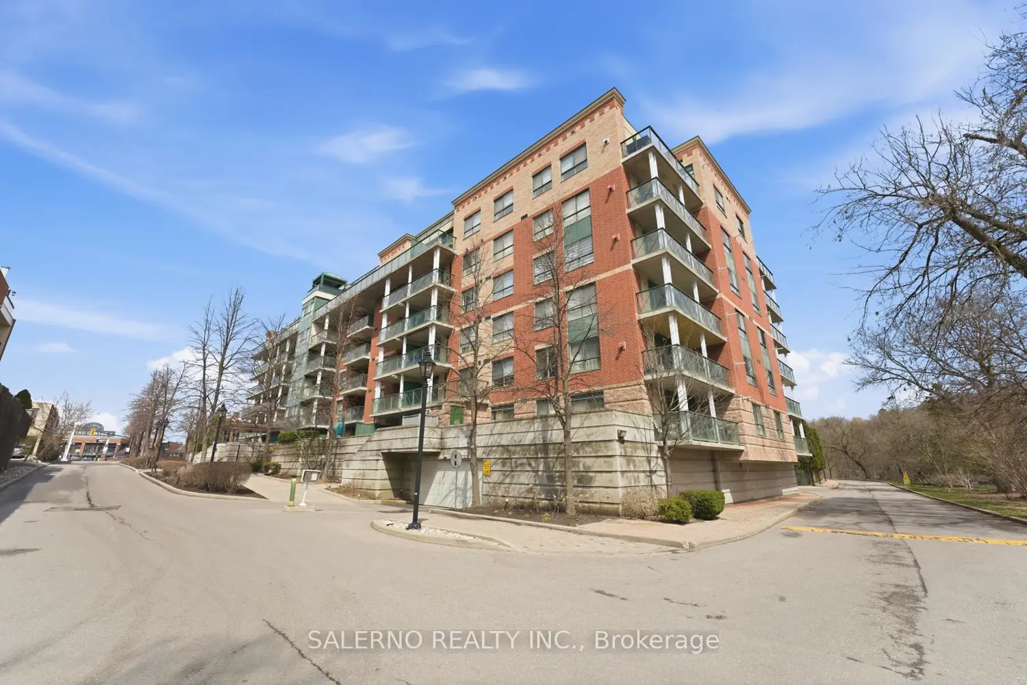 141 Woodbridge Avenue 312 photo 2