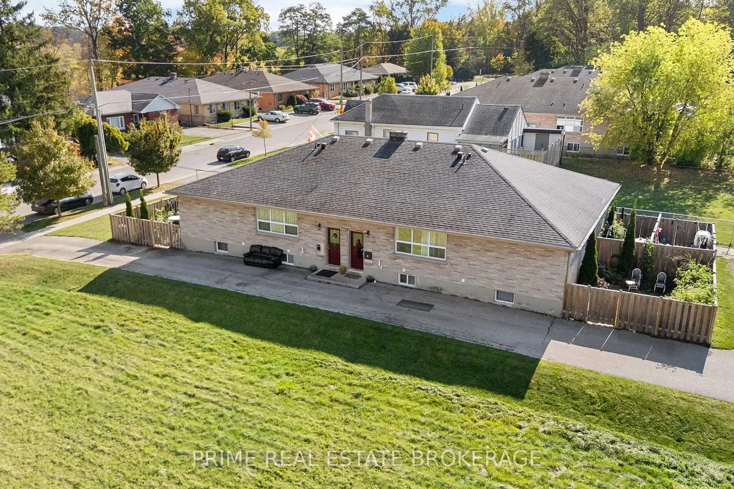231 Greenwood Avenue photo 3