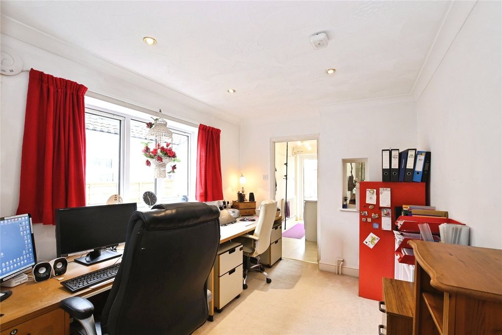 Additional image 12 of 6 bed detached house for saleHavant Road, Hayling Island, Hampshire PO11