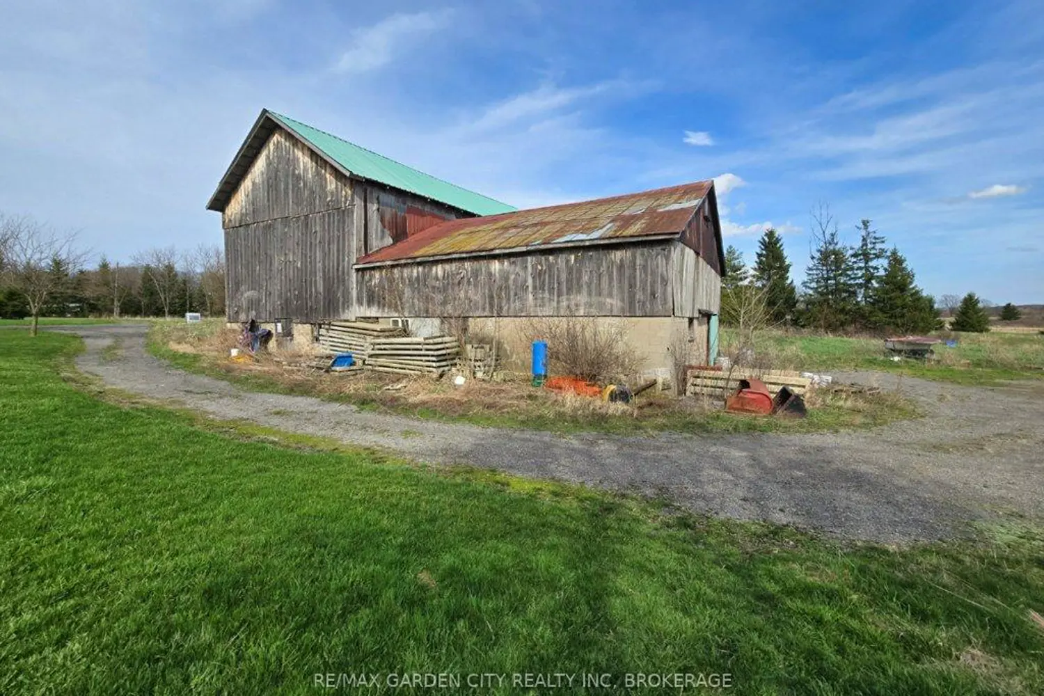 1030 Metler Road photo 5