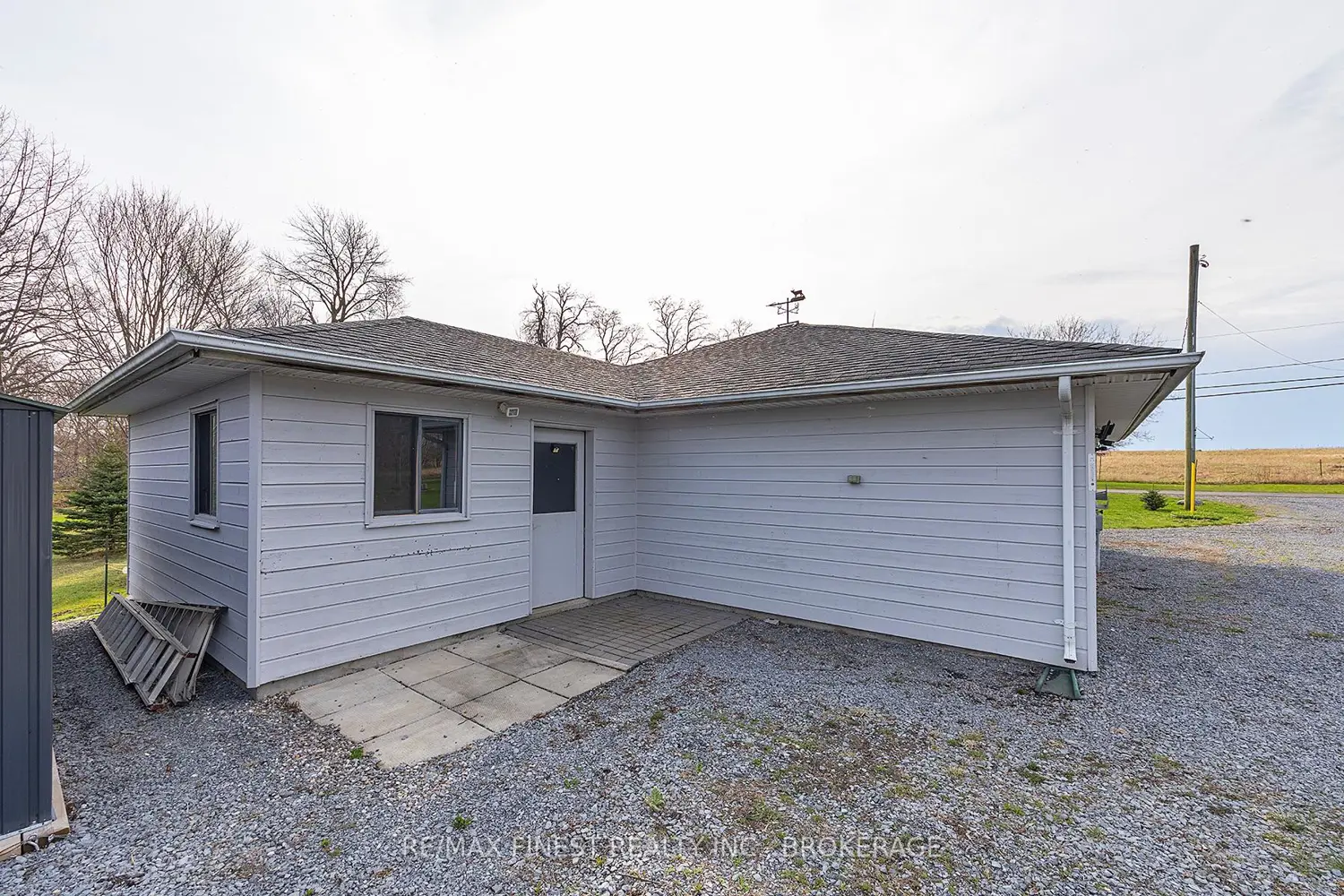 2800 Front Road photo 5