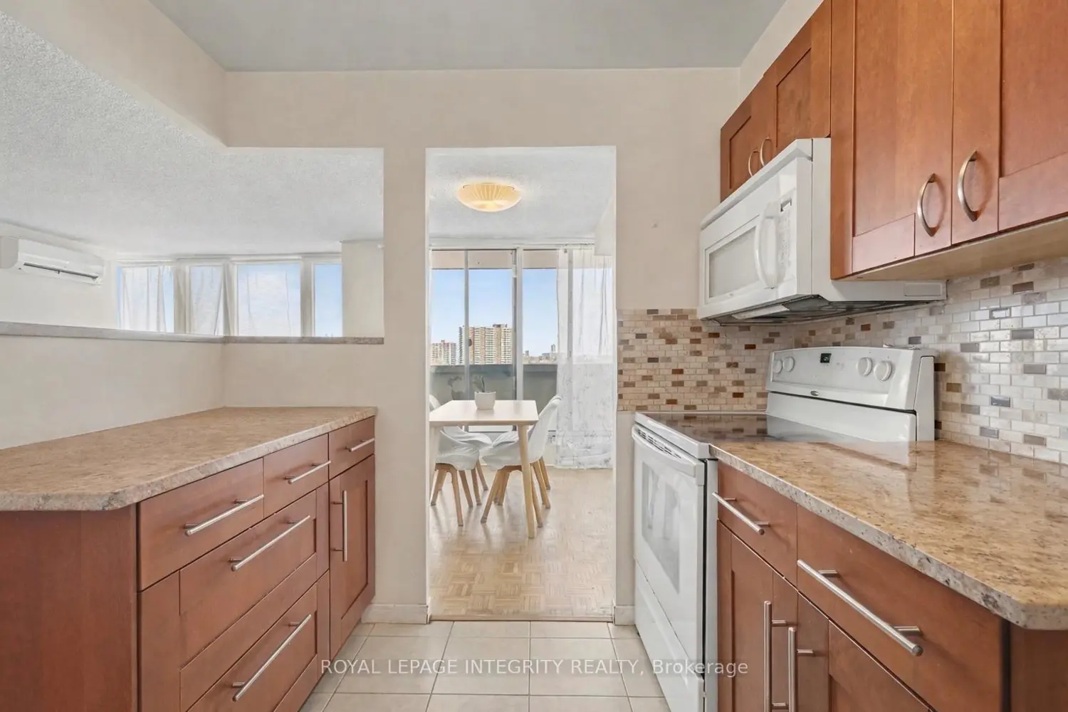 Additional image 7 of 2625 Regina Street 803