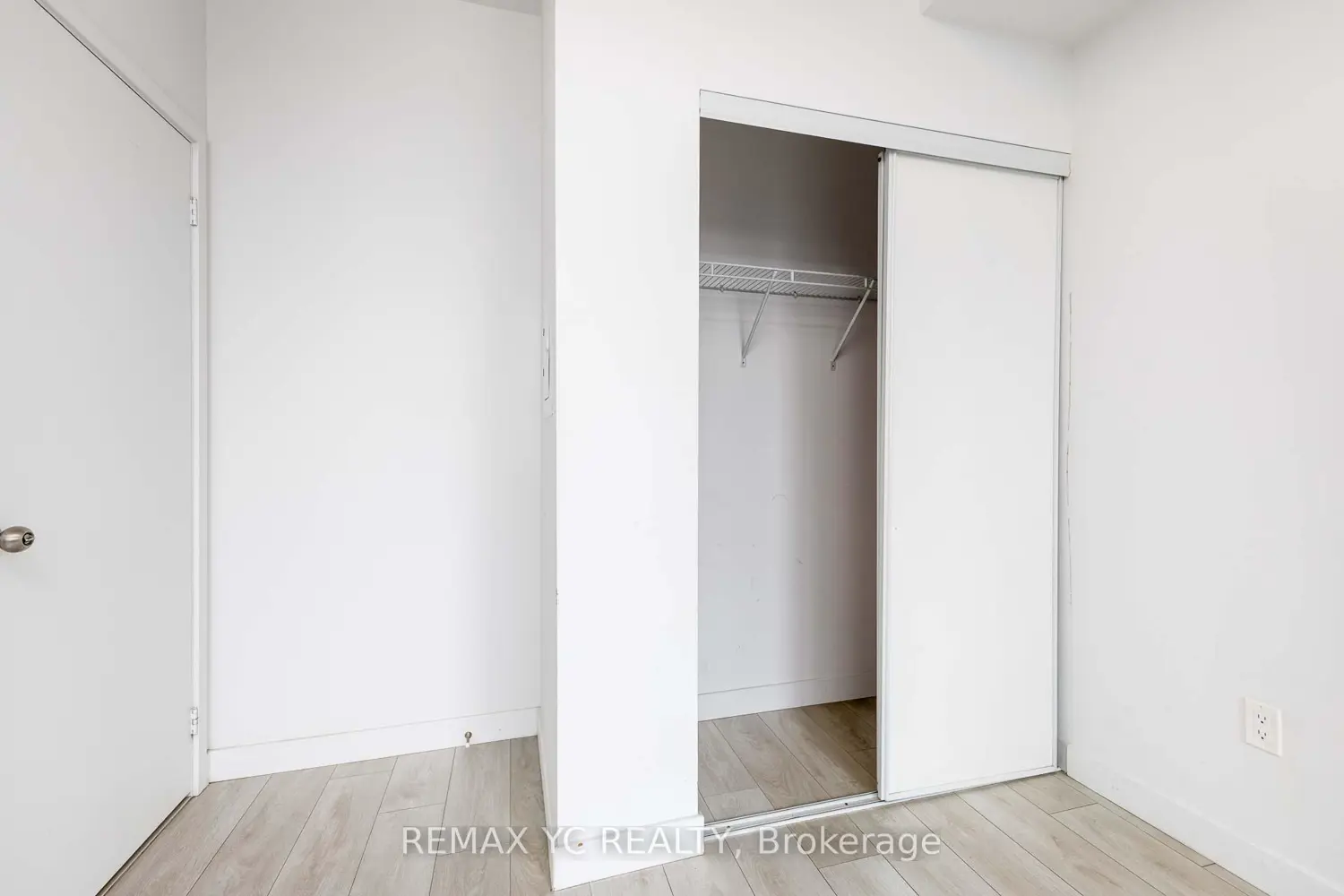Additional image 12 of 8 Eglinton Avenue 2206