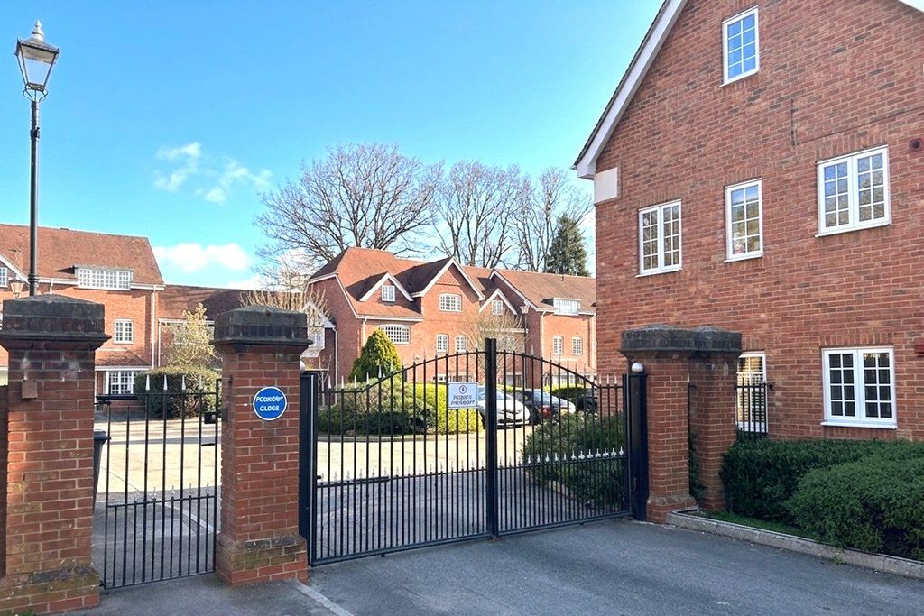 Additional image 8 of 1 bed flat for saleFoundry Close, Hook, Hampshire RG27