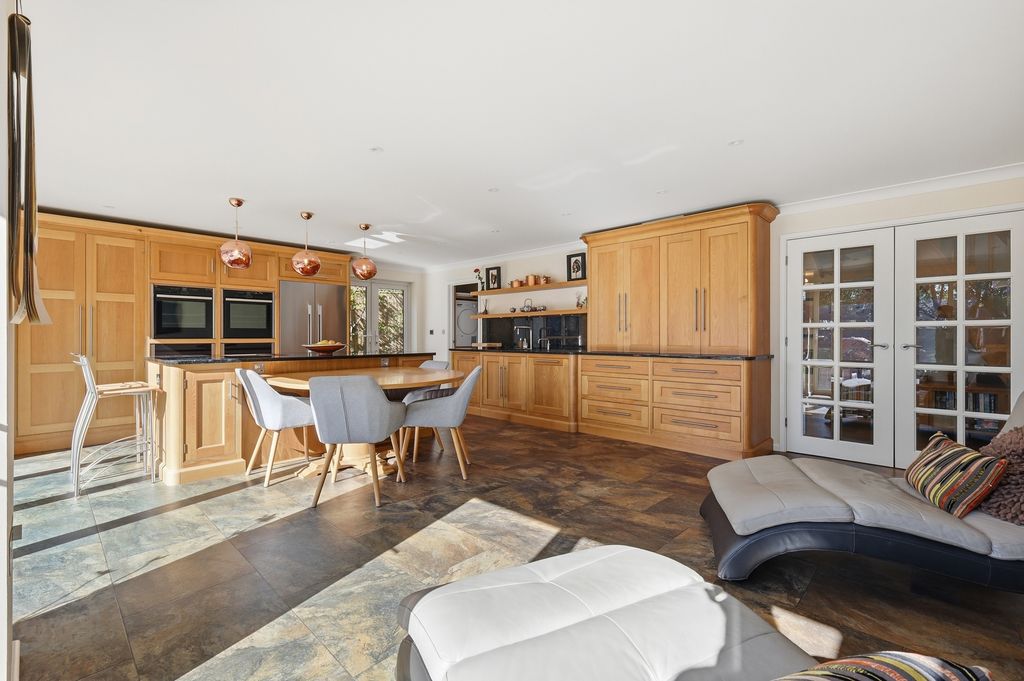 Additional image 3 of 5 bed detached house for salePenny Croft, Harpenden AL5