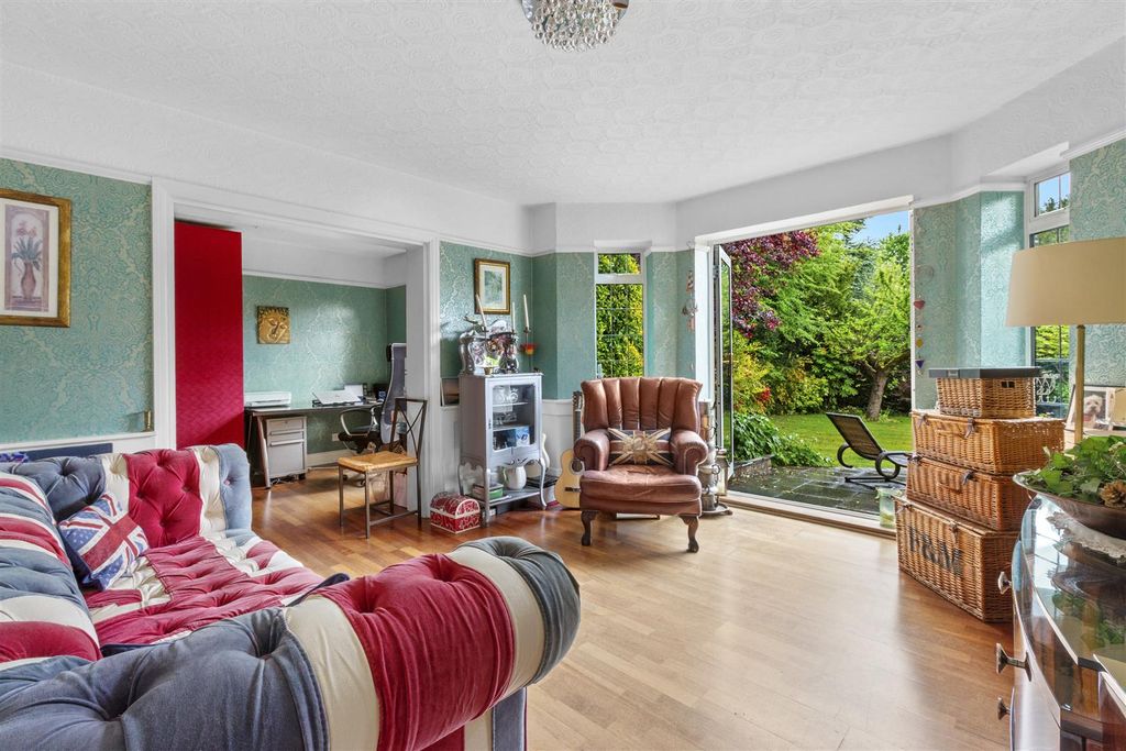 Additional image 9 of 5 bed detached house for saleMarlow Hill, High Wycombe HP11