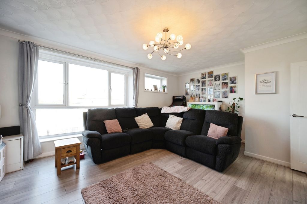 Additional image 12 of 3 bed maisonette for saleRails Lane, Hayling Island, Hampshire PO11