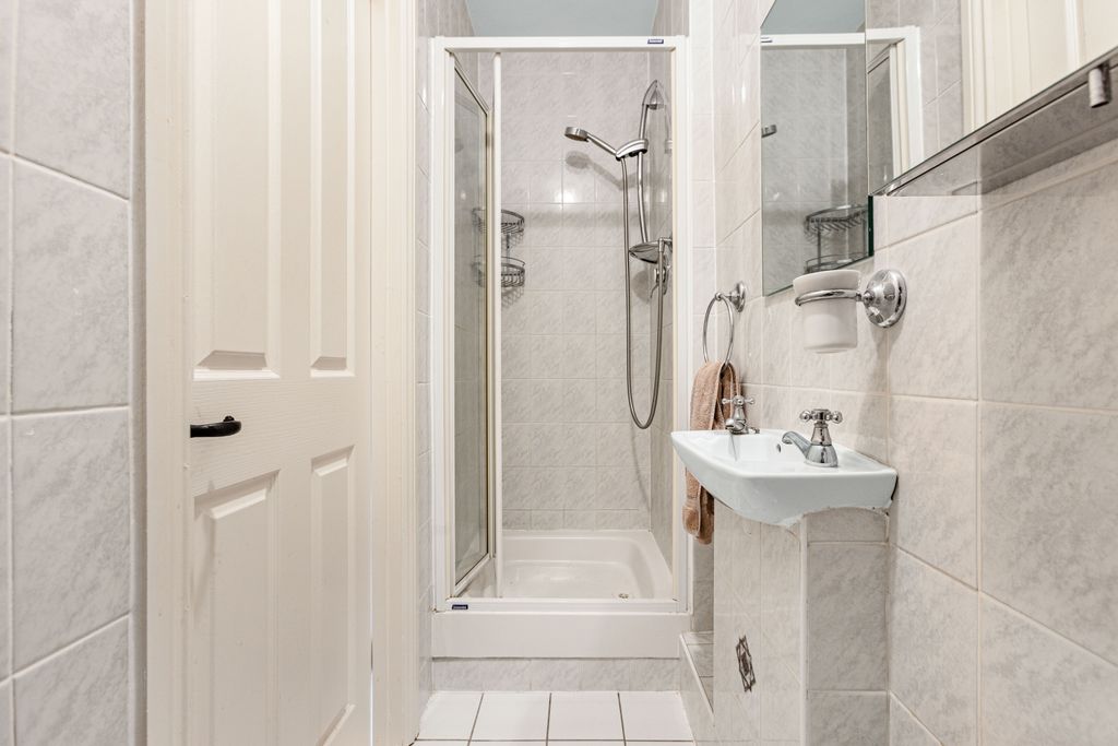 Additional image 20 of 6 bed detached house for saleMangrove Lane, Hertford, Hertfordshire SG13