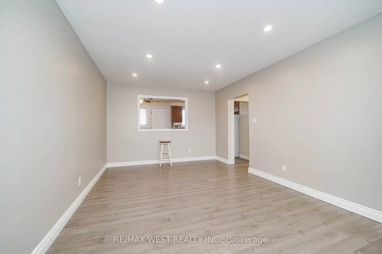 361 Dwight Avenue photo 3