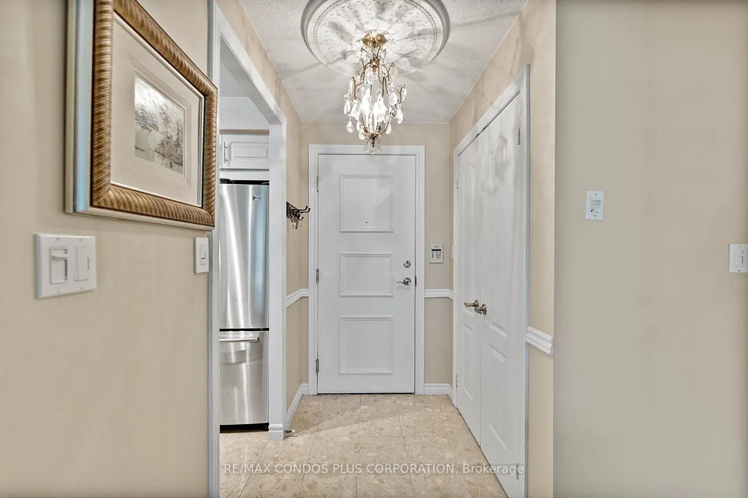 2111 Lake Shore Boulevard 506 photo 2