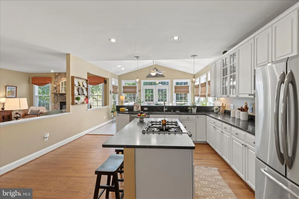 Additional image 21 of 47780 Allegheny Circle, Sterling, VA 20165