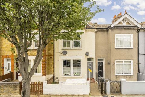 Lydden Grove, Earlsfield SW18