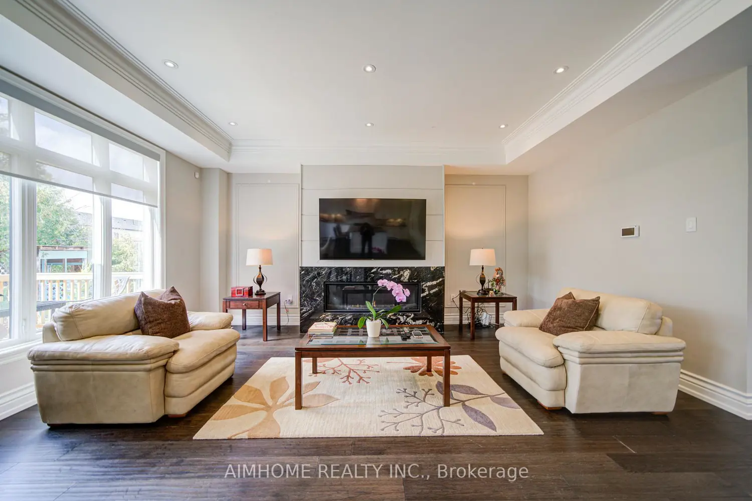 212 Sussex Avenue photo 3