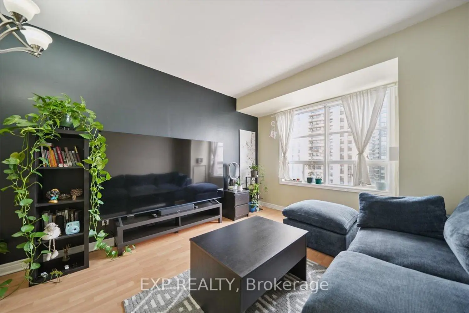 Additional image 4 of 1415 Lawrence Avenue 519