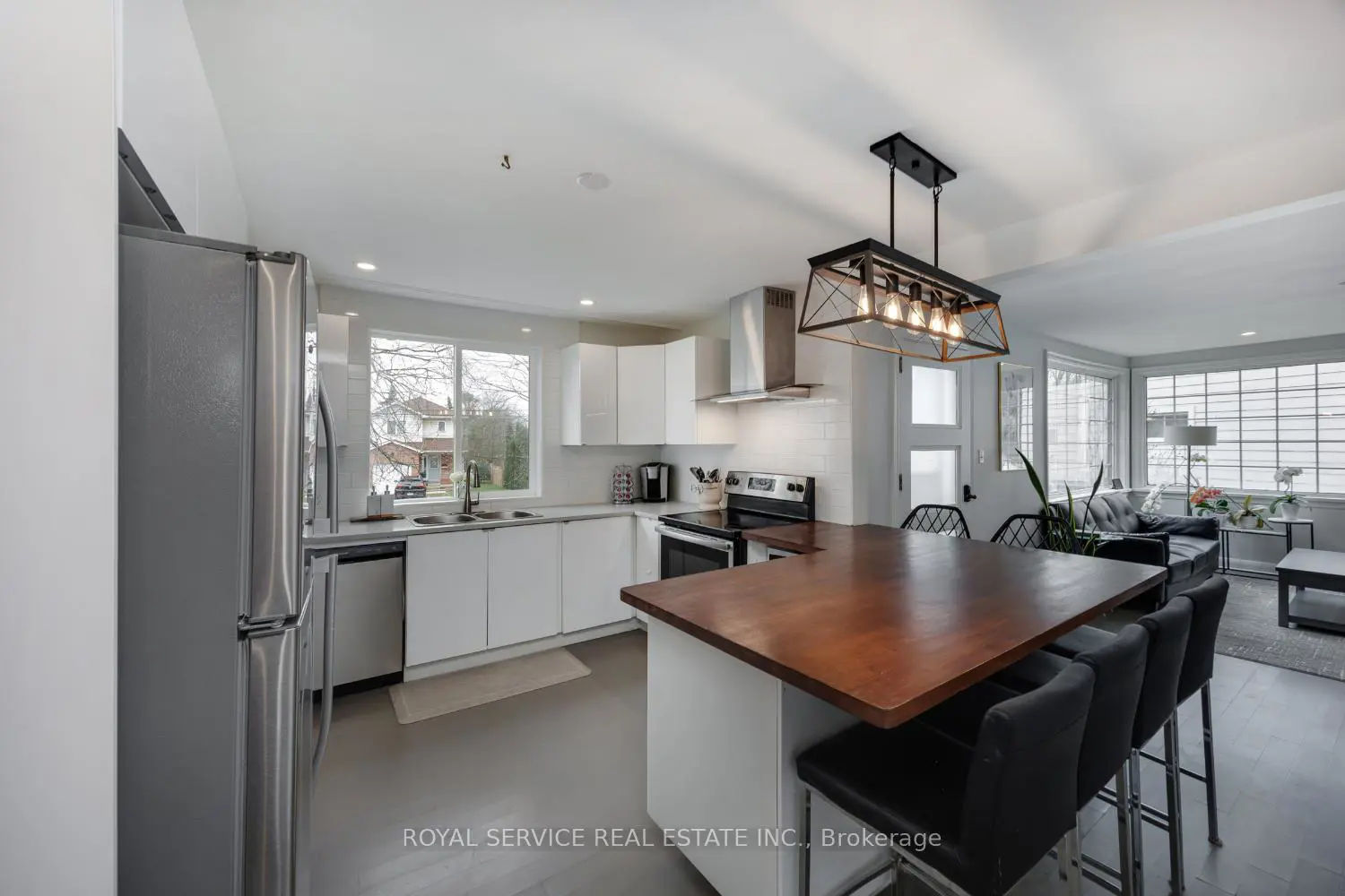 448 Boulton Street photo 3