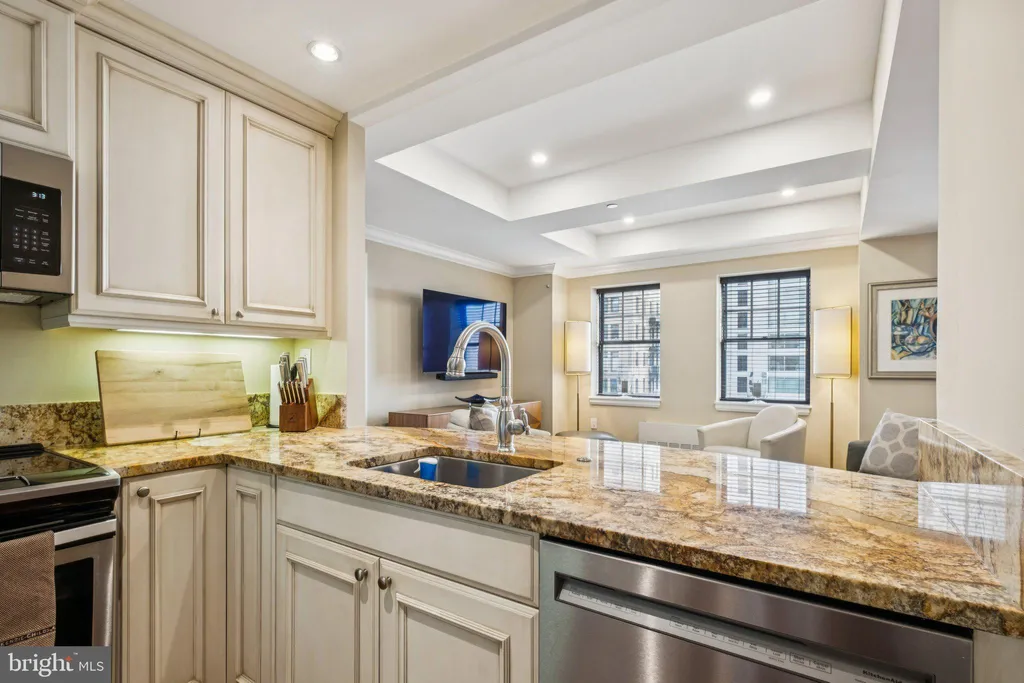 Additional image 7 of 1701 Locust Street Unit 1512, Philadelphia, PA 19103