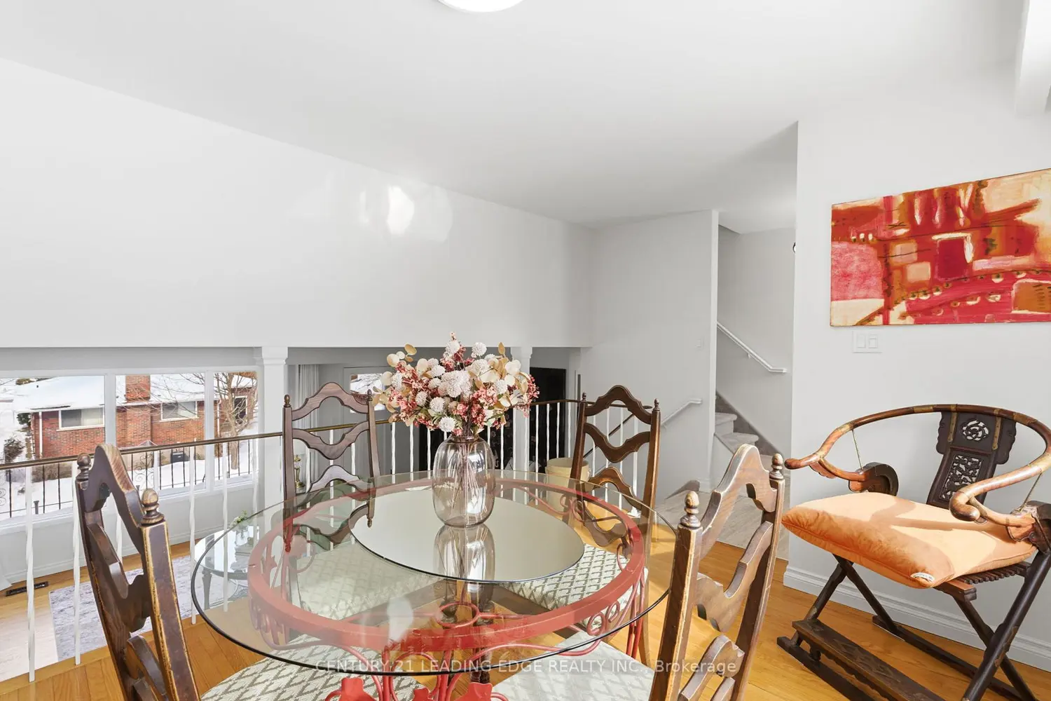 581 Arnhem Drive photo 4