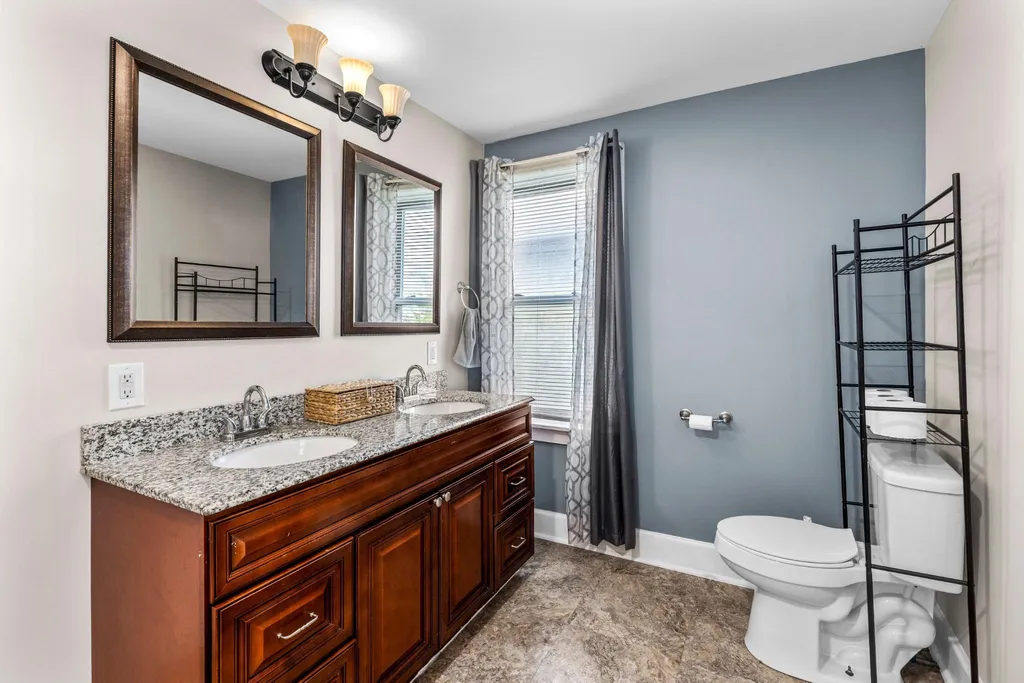 Additional image 17 of 250 E Jackson Street, New Holland, PA 17557
